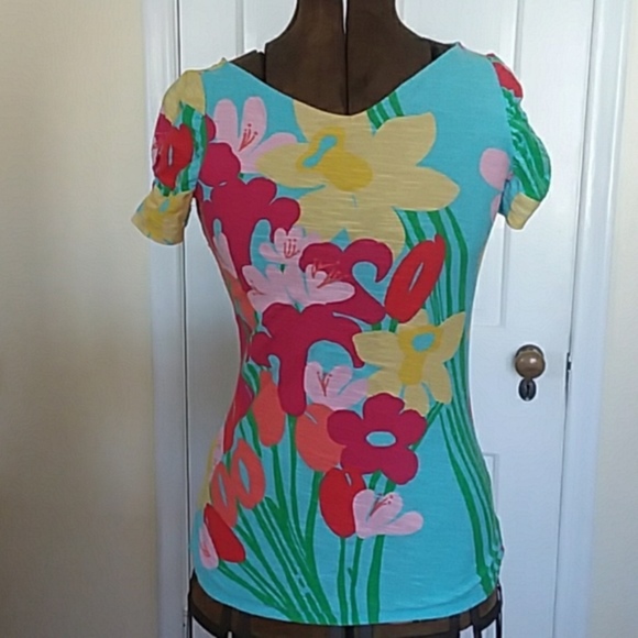 Lilly Pulitzer Tops - Lilly Pulitzer Floral Shirt